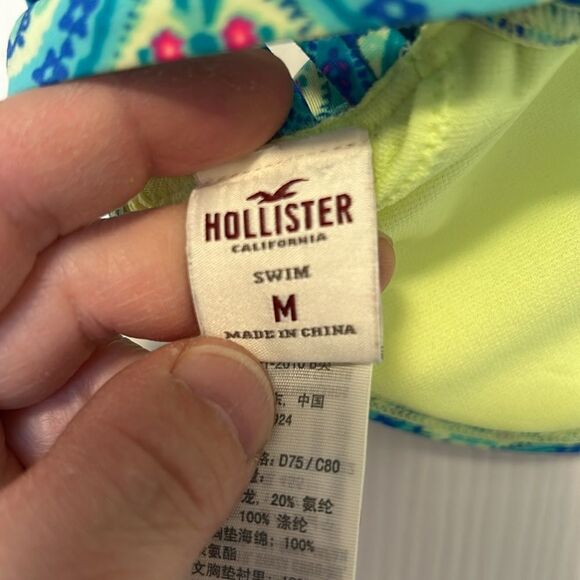 Hollister swim top - Picture 3 of 3